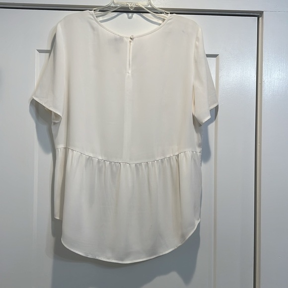 Loft outlet cream colored embroidered floral blouse size large. - Picture 4 of 6